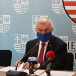 23.07.2020. Kielce. Przekazanie środków na termomodernizację budynków użyteczności publicznej. Na zdjęciu: Andrzej Bętkowski - marszałek województwa świętokrzyskiego / Magdalena Blicharska / Radio Kielce