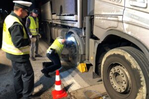 Kontrola świętokrzyskich inspektorów transportu drogowego / Inspekcja Transportu Drogowego