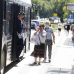 01.07.2020 Kielce. Koronawirus. MPK. Straż miejska sprawdza czy ludzie noszą maseczki / Jarosław Kubalski / Radio Kielce