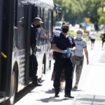 01.07.2020 Kielce. Koronawirus. MPK. Straż miejska sprawdza czy ludzie noszą maseczki / Jarosław Kubalski / Radio Kielce