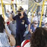 01.07.2020 Kielce. Koronawirus. MPK. Straż miejska sprawdza czy ludzie noszą maseczki / Jarosław Kubalski / Radio Kielce