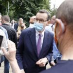 09.07.2020 Busko-Zdrój. Wizyta premiera Mateusza Morawieckiego. Na zdjęciu (w środku): premier Mateusz Morawiecki / Jarosław Kubalski / Radio Kielce