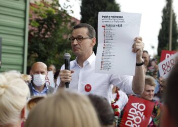 09.07.2020 Jędrzejów. Wizyta premiera Mateusza Morawieckiego. Na zdjęciu: premier Mateusz Morawiecki / Jarosław Kubalski / Radio Kielce