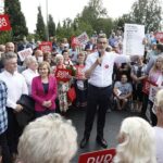 09.07.2020 Jędrzejów. Wizyta premiera Mateusza Morawieckiego. Na zdjęciu (od lewej): senator Krzysztof Słoń, poseł Krzysztof Lipiec, wiceminister sportu Anna Krupka i premier Mateusz Morawiecki / Jarosław Kubalski / Radio Kielce