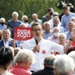 09.07.2020 Jędrzejów. Wizyta premiera Mateusza Morawieckiego. Na zdjęciu (w środku): premier Mateusz Morawiecki / Jarosław Kubalski / Radio Kielce