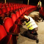 13.07.2020 Kielce. Teatr im. Stefana Żeromskiego. Demontaż widowni przed remontem / Jarosław Kubalski / Radio Kielce