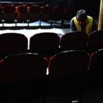 13.07.2020 Kielce. Teatr im. Stefana Żeromskiego. Demontaż widowni przed remontem / Jarosław Kubalski / Radio Kielce