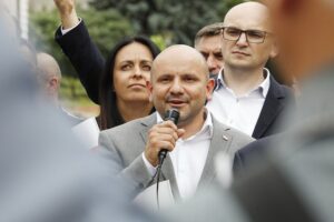 13.07.2020 Kielce. Prawo i Sprawiedliwość dziękuje za wybór Andrzeja Dudy na prezydenta RP. Poseł Mariusz Gosek / Jarosław Kubalski / Radio Kielce