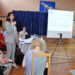 07.07.2020. Obrazów. Spotkanie z mieszkańcami ws. proponowanego przebiegu drogi ekspresowej S74. na zdjęciu: Joanna Sowa, GDDKiA / Grażyna-Szlęzak-Wójcik / Radio Kielce