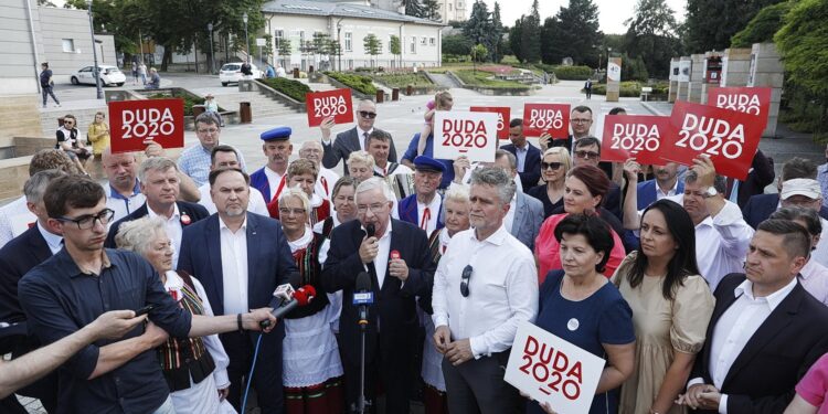 10.07.2020 Kielce. Podsumowanie przez Prawo i Sprawiedliwość kampanii wyborczej Andrzeja Dudy / Jarosław Kubalski / Radio Kielce