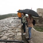 11.07.2020 Chęciny. Zamek. Turyści / Jarosław Kubalski / Radio Kielce