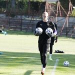 30.07.2020. Kielce. Stadion przy ulicy Szczepaniaka. Trening piłkarzy Korony / Jarosław Kubalski / Radio Kielce