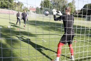 30.07.2020. Kielce. Stadion przy ulicy Szczepaniaka. Trening piłkarzy Korony / Jarosław Kubalski / Radio Kielce