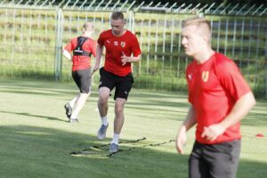 30.07.2020. Kielce. Stadion przy ulicy Szczepaniaka. Trening piłkarzy Korony / Jarosław Kubalski / Radio Kielce