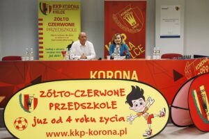 31.07.2020 Kielce. Wiceminister sportu Anna Krupka i prezes stowarzyszenia KKP Korona Kielce Robert Stachura podczas konferencji prasowej / Jarosław Kubalski / Radio Kielce