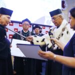 01.07.2020 Kielce. Politechnika Świętokrzyska. Tytuł doktora honoris causa dostał profesor Lech Czarnecki. Z prawej rektor Wiesław Trąmpczyński / Jarosław Kubalski / Radio Kielce