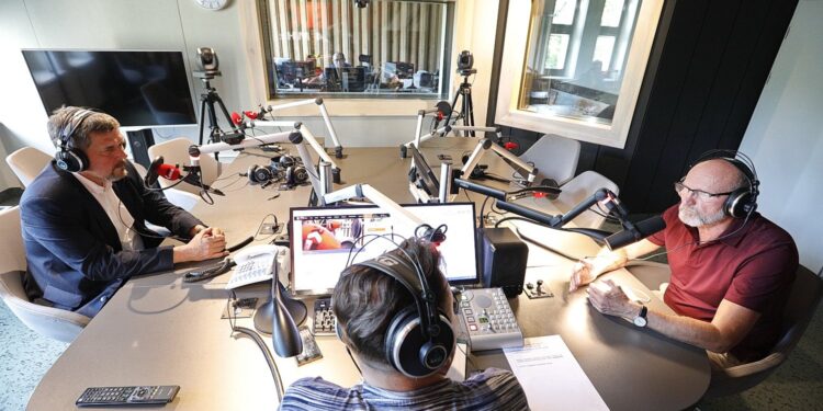 01.07.2020 Radio Kielce. Punkty Widzenia. Wiceprzewodniczący Rady Miasta Kielce Jarosław Karyś i profesor Marek Jóźwiak - UJK / Jarosław Kubalski / Radio Kielce