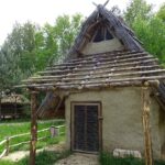 26.05.2020. Kopiec. Wioska neolityczna z czasów panowania kultury pucharów lejkowatych / Emilia Sitarska / Radio Kielce