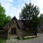 26.05.2020. Kopiec. Wioska neolityczna z czasów panowania kultury pucharów lejkowatych / Emilia Sitarska / Radio Kielce