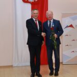 31.07.2020. Kielce. Wręczenie państwowych odznaczeń. Na zdjęciu (od lewej): Zbigniew Koniusz - wojewoda świętokrzyski i Krzysztof Marian Gajewski / Magdalena Blicharska / Radio Kielce