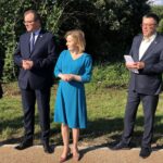 10.07.2020. Staszów. Otwarcie Parku im. Górników Siarkowych. Na zdjęciu (od lewej): Leszek Kopeć - burmistrz Staszowa, Paweł Sałek - doradca prezydenta RP, Anna Krupka -  wiceminister sportu, Artur Michalski -  wiceprezes Narodowego Funduszu Ochrony Środowiska / Grażyna-Szlęzak-Wójcik / Radio Kielce