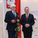 31.07.2020. Kielce. Wręczenie państwowych odznaczeń. Na zdjęciu (od lewej): Marek Kozerawski i Zbigniew Koniusz - wojewoda świętokrzyski / Magdalena Blicharska / Radio Kielce