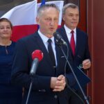 24.07.2020. Ostrowiec Św. Otwarcie nowego SOR-u. Na zdjęciu (od lewej): Marzena Dębniak - starosta ostrowiecki, Zbigniew Koniusz - wojewoda świętokrzyski, Andrzej Gruza - dyrektor ZOZ w Ostrowcu Św. / Emilia Sitarska / Radio Kielce