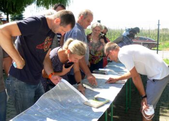 07.07.2020. Obrazów. Spotkanie z mieszkańcami ws. proponowanego przebiegu drogi ekspresowej S74 / Grażyna-Szlęzak-Wójcik / Radio Kielce