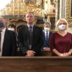 14.07.2020. Sandomierz. Święto Policji. Na zdjęciu (od lewej): Szymon Kołacz - wójt Łoniowa, Waldemar Maruszczak - radny powiatu sandomierskiego i Katarzyna Kondziołka - burmistrz Zawichostu / Grażyna Szlęzak-Wójcik / Radio Kielce