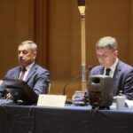 14.07.2020. Kielce. Sesja Sejmiku Województwa świętokrzyskiego. Na zdjęciu (od lewej): Marek Strzała - wiceprzewodniczący sejmiku województwa, Andrzej Pruś - przewodniczący sejmiku województwa / Wiktor Taszłow / Radio Kielce