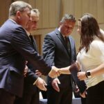 14.07.2020. Kielce. Sesja Sejmiku Województwa świętokrzyskiego. Na zdjęciu (od lewej): Andrzej Pruś - przewodniczący sejmiku województwa, Zbigniew Koniusz - wojewoda świętokrzyski, Tomasz Jamka - członek zarządu Województwa Świętokrzyskiego, Wiktoria Staneta – Staszowskie Centrum Sportu i Rekreacji / Wiktor Taszłow / Radio Kielce