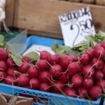 14.07.2020. Kielce. Owoce i warzywa na bazarach / Wiktor Taszłow / Radio Kielce