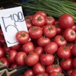 14.07.2020. Kielce. Owoce i warzywa na bazarach / Wiktor Taszłow / Radio Kielce