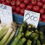 14.07.2020. Kielce. Owoce i warzywa na bazarach / Wiktor Taszłow / Radio Kielce