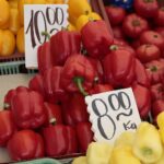 14.07.2020. Kielce. Owoce i warzywa na bazarach / Wiktor Taszłow / Radio Kielce