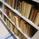 15.07.2020. Kielce. Biblioteka UJK otrzymała duży księgozbiór ze Stanów Zjednoczonych / Wiktor Taszłow / Radio Kielce