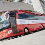 Mobilna klinika centrum krwiodawstwa odwiedzi kolejne miasta