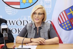 15.07.2020. Kielce. Podpisanie umów dotyczących informatyzacji placówek medycznych. Na zdjęciu: Renata Janik - wicemarszałek województwa świętokrzyskiego / Wiktor Taszłow / Radio Kielce