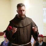 16.07.2020. Kaczyn. Warsztaty ekologiczne w ośrodku Caritas. Na zdjęciu: Br. Kordian Szwarc - franciszkanin / Wiktor Taszłow / Radio Kielce