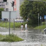 19.07.2020. Kielce. Zalane skrzyżowane Jagiellońskiej i Hożej / Wiktor Taszłow / Radio Kielce