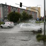 19.07.2020. Kielce. Zalane skrzyżowane Jagiellońskiej i Hożej / Wiktor Taszłow / Radio Kielce