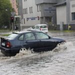 19.07.2020. Kielce. Zalane skrzyżowane Jagiellońskiej i Hożej / Wiktor Taszłow / Radio Kielce