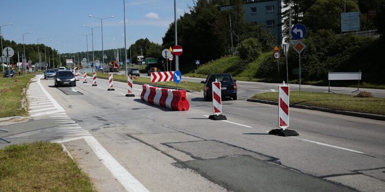 20.07.2020. Kielce. Zmieniona organizacja ruchu na ulicach Radomskiej i Warszawskiej / Wiktor Taszłow / Radio Kielce