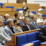 22.07.2020. Kielce. Podpisanie umów na dofinansowanie DPS-ów / Wiktor Taszłow / Radio Kielce