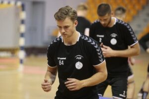 23.07.2020. Kielce. Trening PGE Kielce. Na zdjęciu: Sighvaldi Björn Gudjonsson / Wiktor Taszłow / Radio Kielce