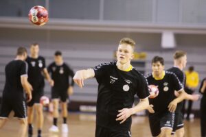 23.07.2020. Kielce. Trening PGE Kielce. Na zdjęciu: Cezary Surgiel / Wiktor Taszłow / Radio Kielce