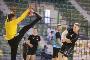 23.07.2020. Kielce. Trening PGE Kielce. Na zdjęciu (od lewej): Mateusz Kornecki, Michał Olejniczak, Władysław Kulesz i Sebastian Kaczor / Wiktor Taszłow / Radio Kielce