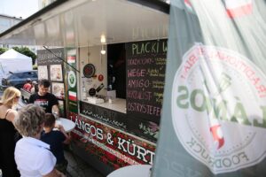 25.07.2020. Kielce. Zlot Food Trucków / Wiktor Taszłow / Radio Kielce