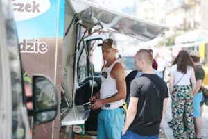 25.07.2020. Kielce. Zlot Food Trucków / Wiktor Taszłow / Radio Kielce