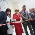 Specjalistycznego w Czerwonej Górze, Jolanta Tyjas - sekretarz rady społecznej szpitala, Renata Janik - wicemarszałek województwa świętokrzyskiego, Tomasz Jamka - członek zarządu Województwa Świętokrzyskiego, Marek Bogusławski - wicemarszałek województwa świętokrzyskiego, Zbigniew Koniusz - wojewoda świętokrzyski, Andrzej Bętkowski - marszałek województwa świętokrzyskiego / Wiktor Taszłow / Radio Kielce